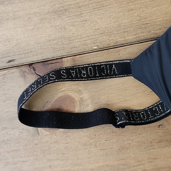 Black Victoria Secret Bra - Picture 3 of 10
